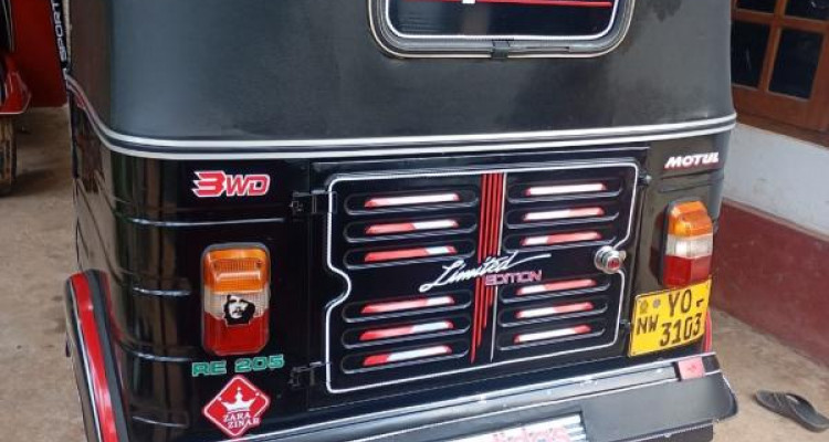 BAJAJ 2011 4 STROKE