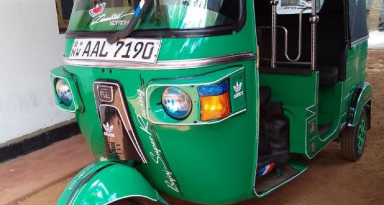 BAJAJ 2013 4 STROKE