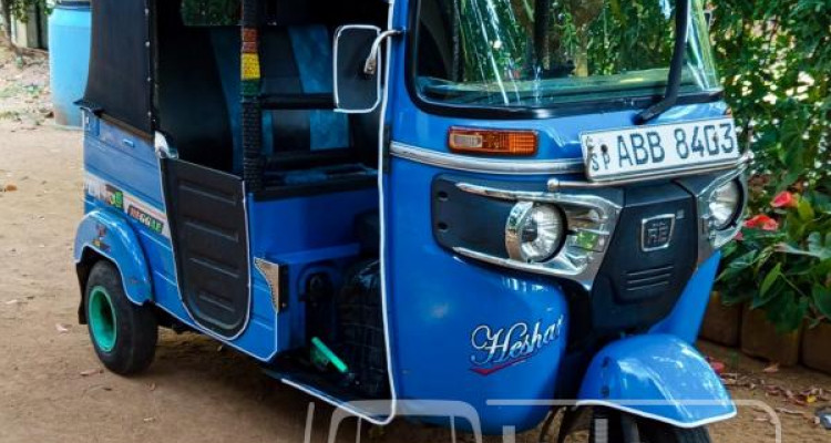 BAJAJ 2015 4 STROKE