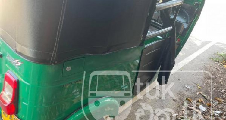 BAJAJ 2018 4 STROKE