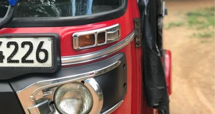 BAJAJ 2019 4 STROKE