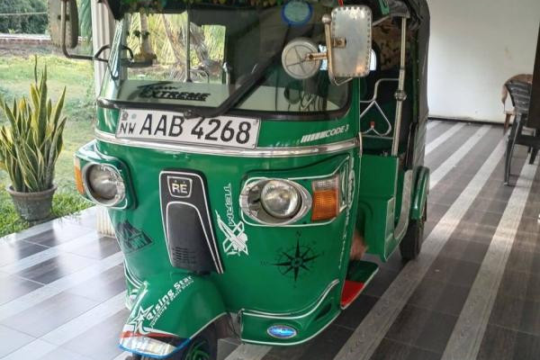 BAJAJ 2012 4 STROKE