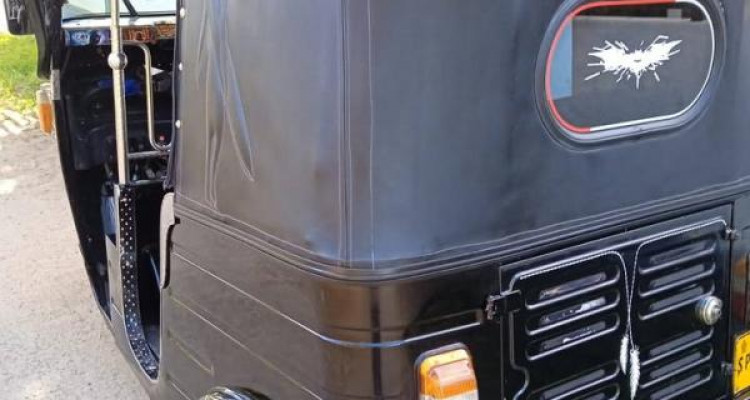 BAJAJ 2011 4 STROKE