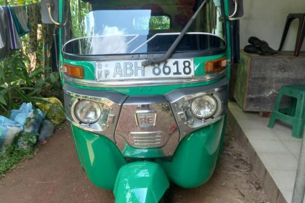 BAJAJ 2015 4 STROKE
