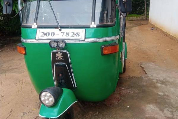 BAJAJ 1995 2 STROKE