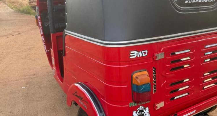 BAJAJ 2012 4 STROKE