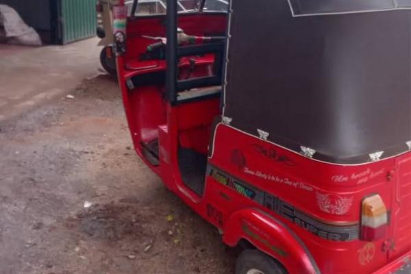 BAJAJ 2 STROKE 2006