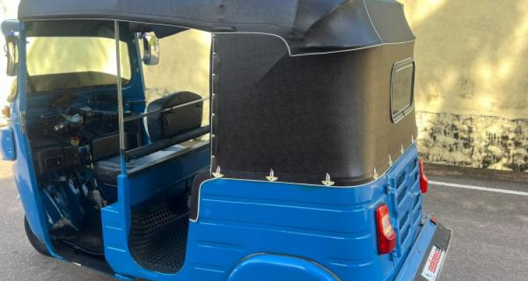 BAJAJ 2015 4 STROKE