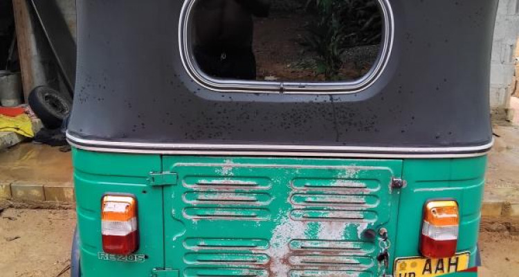 BAJAJ 2013 4 STROKE