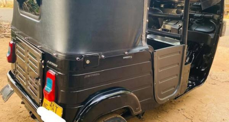 BAJAJ 2014 4 STROKE