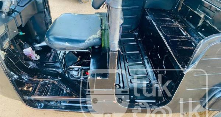 BAJAJ 2014 4 STROKE